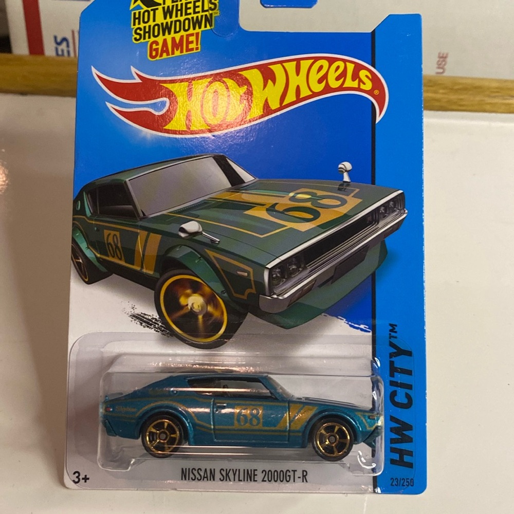 Hot Wheels Nissan Skyline H/T 2000GT-R, 2013